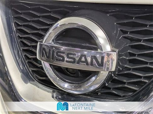 Used 2015 Nissan Rogue SV w/ SV Premium Package image 32