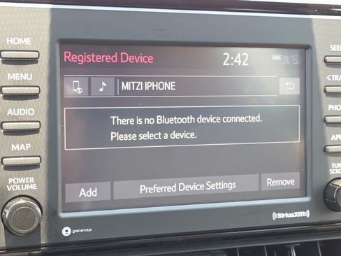 Used 2022 Toyota RAV4 LE AWD/4WD image 4
