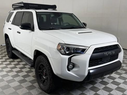 Used 2021 Toyota 4Runner Venture w/ Moonroof Package AWD/4WD image 10