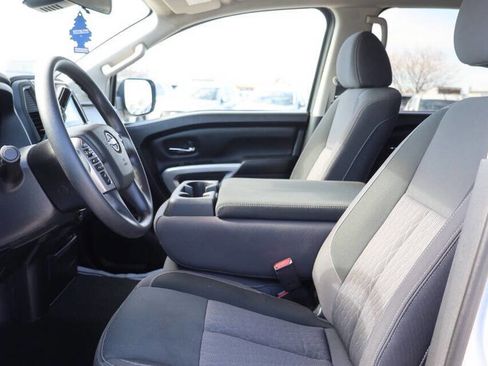 Used 2024 Nissan Titan SV image 13