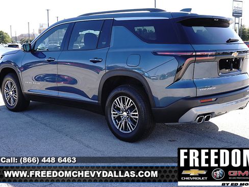 New 2026 Chevrolet Traverse LT w/ Driver Confidence Package image 5