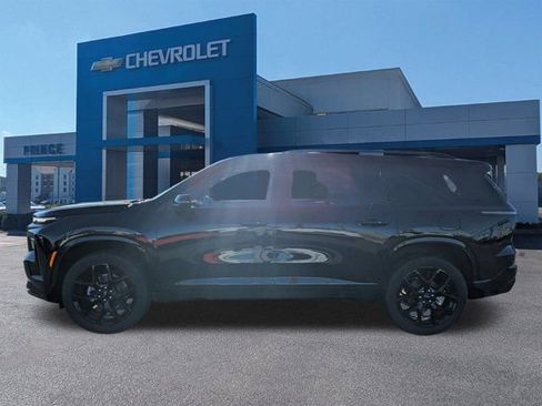New 2026 Chevrolet Traverse RS w/ LPO, Floor Liner Package image 6