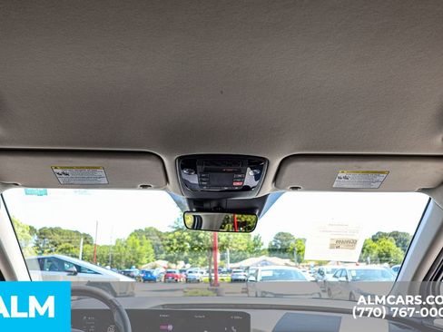 Used 2025 Kia Carnival FWD image 62