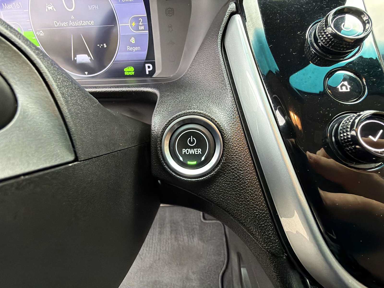 Used 2023 Chevrolet Bolt LT w/ Infotainment Package FWD image 18