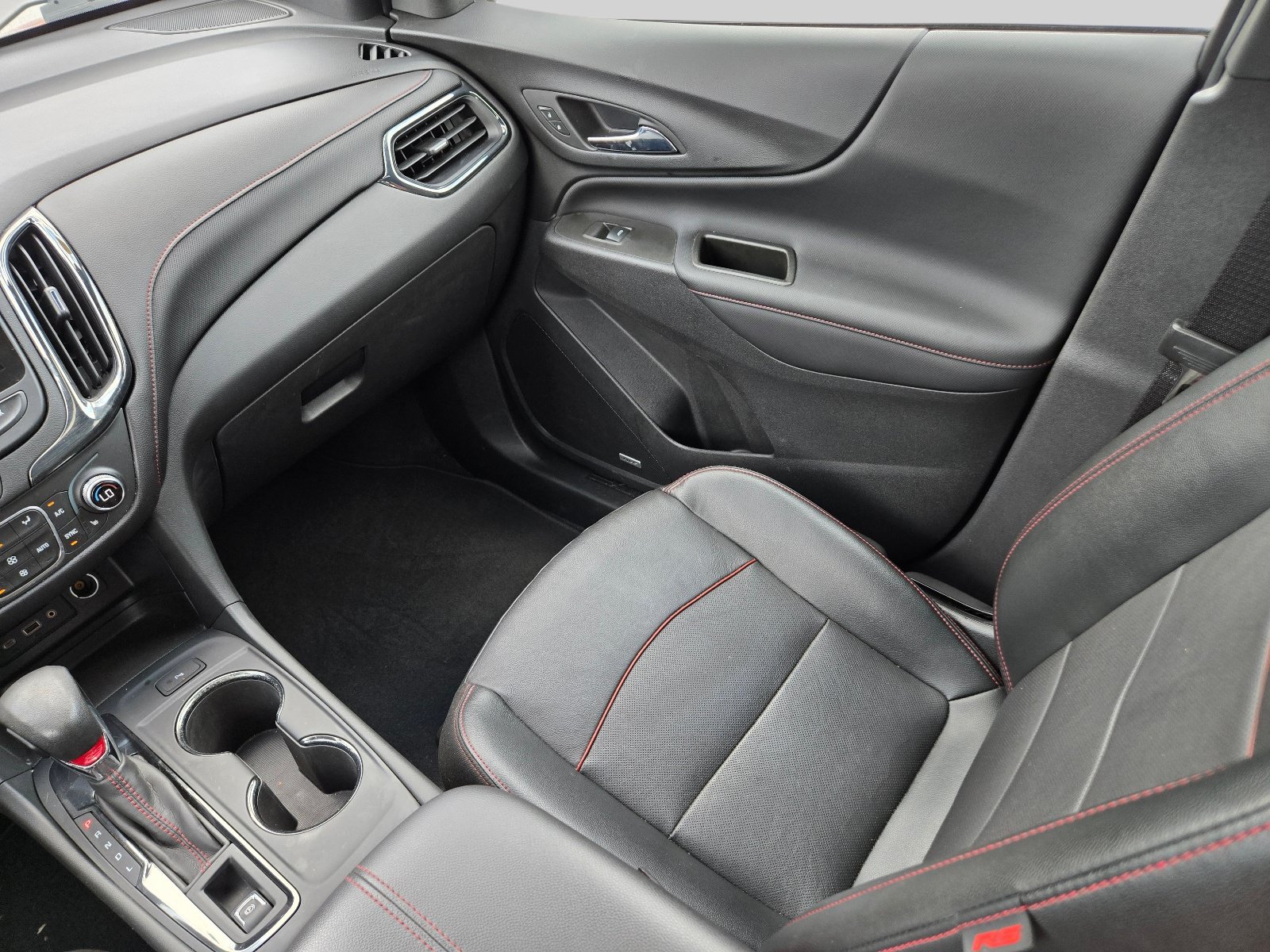 Used 2024 Chevrolet Equinox RS w/ RS Leather Package FWD image 20