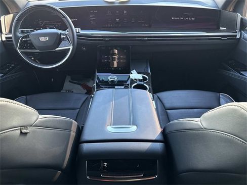 Used 2025 Cadillac Escalade Premium Luxury w/ Touring Package image 17