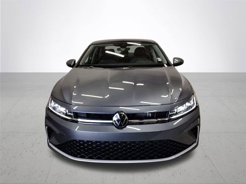 New 2026 Volkswagen Jetta SE image 3