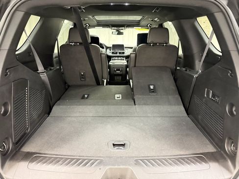 Used 2022 Chevrolet Tahoe LT w/ Luxury Package image 6