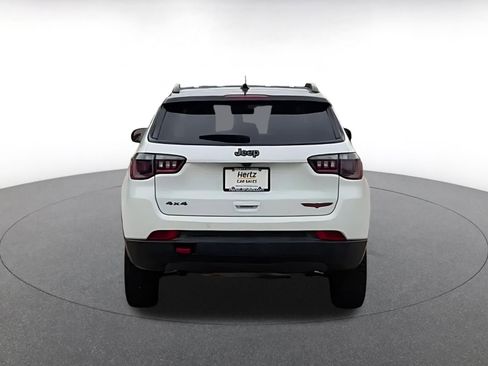 Used 2025 Jeep Compass Trailhawk AWD/4WD image 11