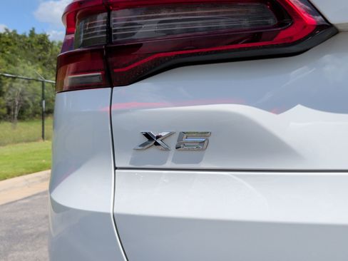 Used 2020 BMW X5 xDrive40i w/ Premium Package AWD/4WD image 12