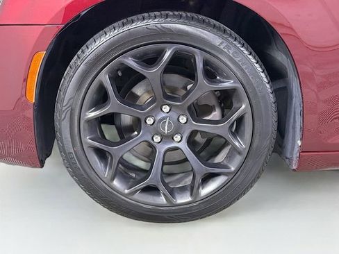 Used 2019 Chrysler 300 Touring w/ Sport Appearance Package RWD image 27