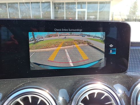 Certified 2022 Mercedes-Benz GLB 250 4MATIC image 28