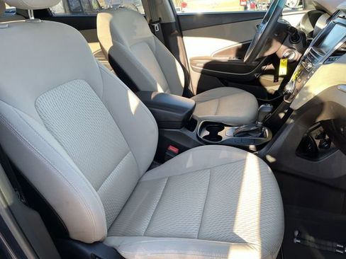 Used 2018 Hyundai Santa Fe SE w/ Cargo Package image 26