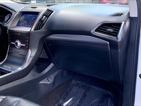 Used 2020 Ford Edge Titanium AWD/4WD image 15