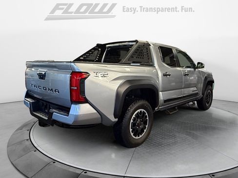 Used 2024 Toyota Tacoma TRD Off-Road image 9