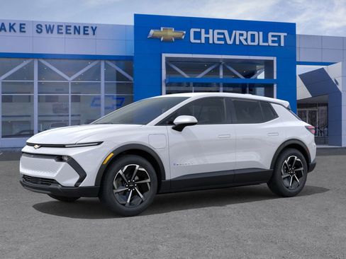 New 2026 Chevrolet Equinox EV LT image 2