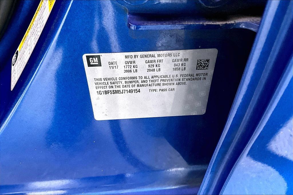 Used 2018 Chevrolet Cruze Premier w/ Enhanced Convenience Package FWD image 19