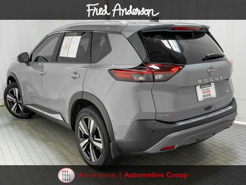 Used 2022 Nissan Rogue SL w/ SL Premium Package FWD image 3
