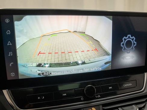 Used 2023 Nissan Altima 2.5 SR w/ SR Premium Package image 14