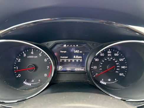 Used 2015 Kia Sedona SX FWD image 11
