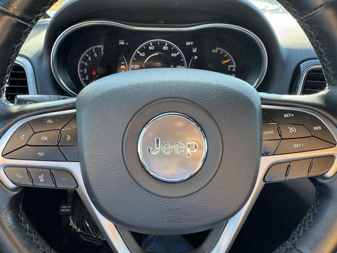 Used 2021 Jeep Grand Cherokee Laredo X image 20