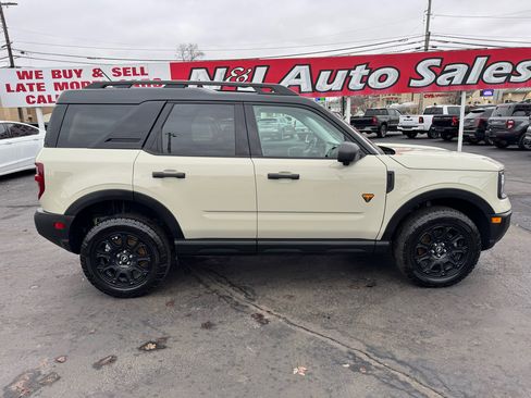 Used 2025 Ford Bronco Sport Badlands image 4