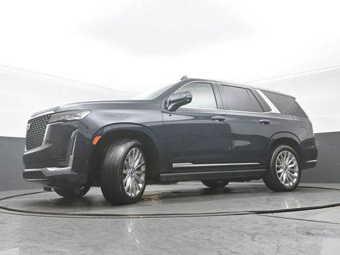 Used 2021 Cadillac Escalade Premium Luxury w/ Driver Assist Tech Package AWD/4WD image 34