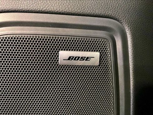 Certified 2024 Porsche Macan AWD/4WD image 38