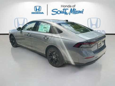 New 2025 Honda Accord SE image 4