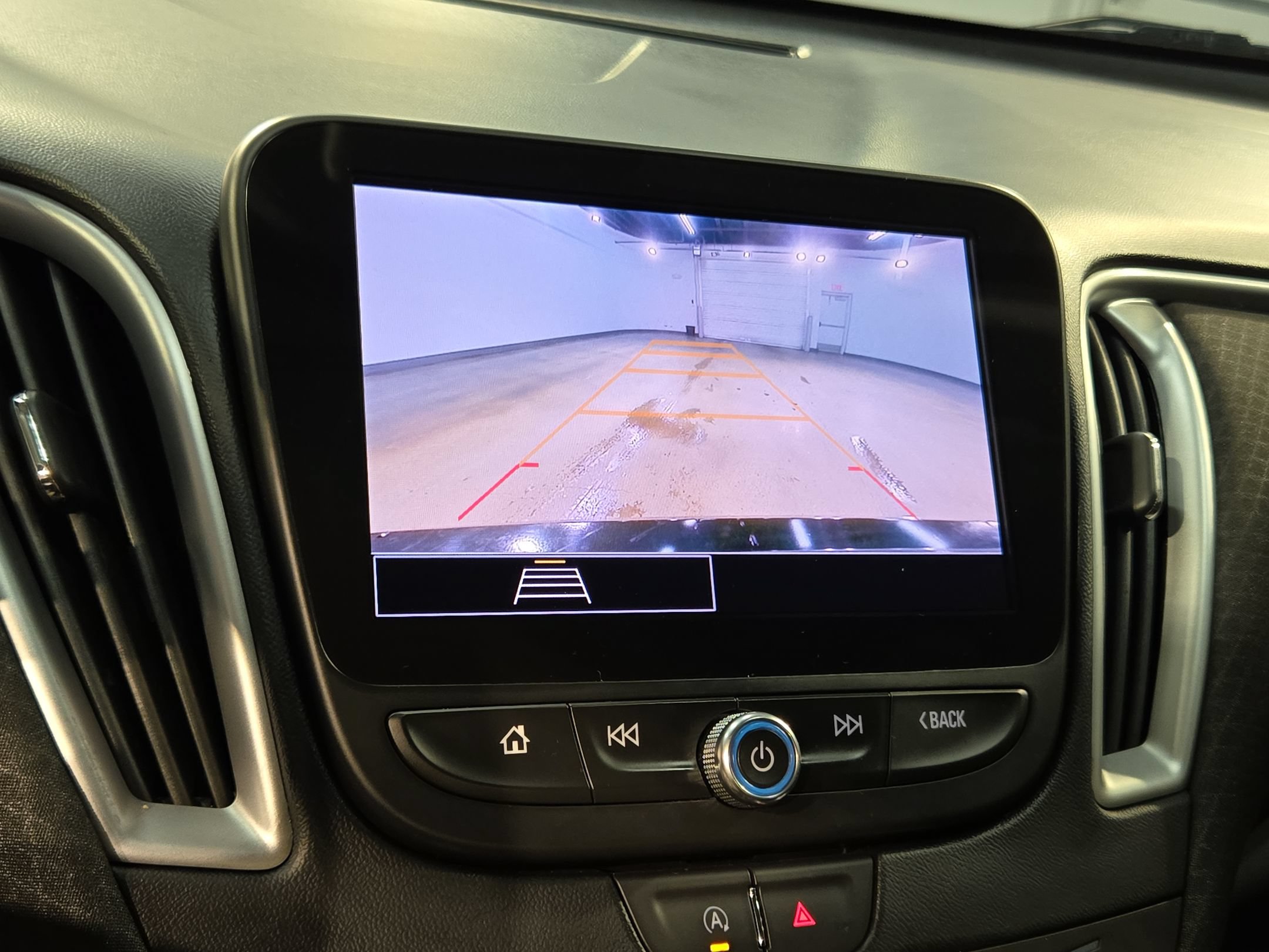 Used 2024 Chevrolet Malibu LT FWD image 25