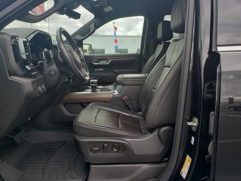 Used 2022 Chevrolet Silverado 1500 High Country w/ Technology Package AWD/4WD image 10