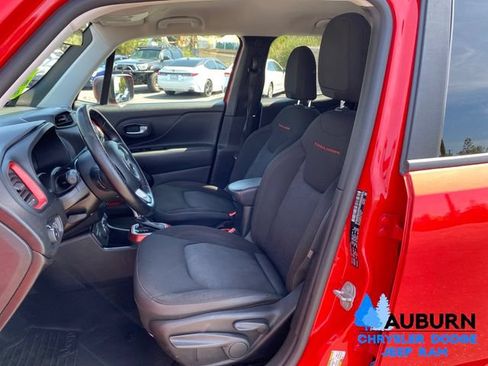 Used 2020 Jeep Renegade Trailhawk w/ Cold Weather Group AWD/4WD image 25