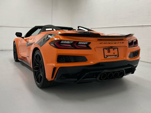 Used 2023 Chevrolet Corvette Z06 RWD image 8