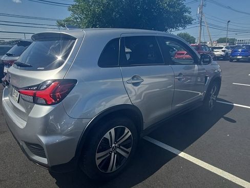 Used 2025 Mitsubishi Outlander Sport SE AWD/4WD image 4