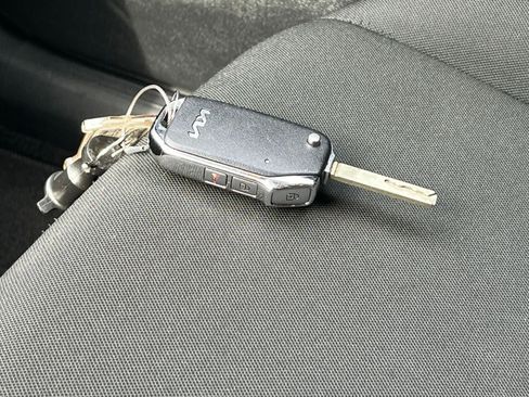 Used 2025 Kia Sportage LX FWD image 20