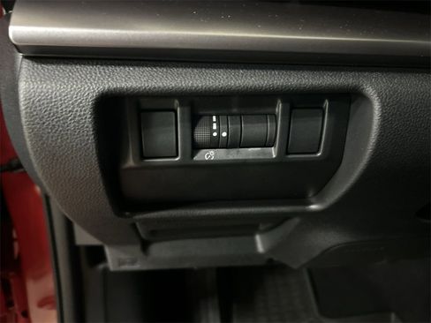 Certified 2025 Subaru Impreza 2.0i image 17