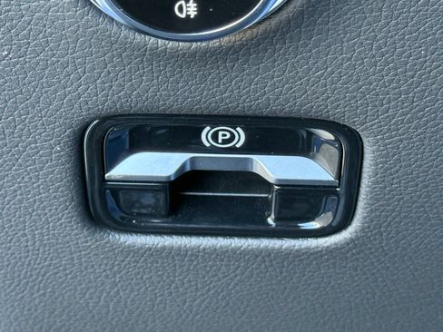 Used 2026 Mercedes-Benz GLC 300 image 30