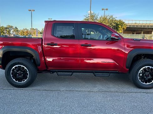 New 2025 Toyota Tacoma TRD Off-Road image 10