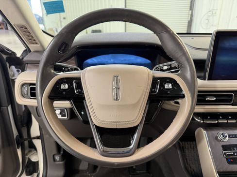 Used 2022 Lincoln Aviator Reserve w/ Equipment Group 201A image 17