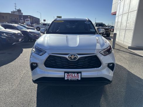 Used 2026 Toyota Highlander XLE image 5