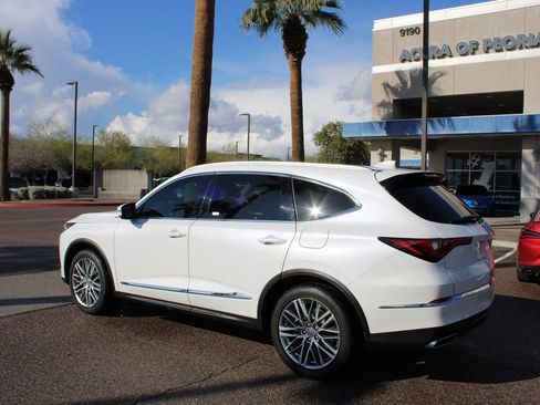 Used 2023 Acura MDX SH-AWD w/ Advance Package image 3