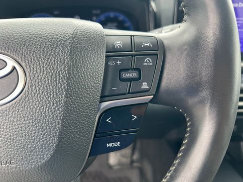 Used 2025 Toyota Camry XLE w/ Premium Plus Package image 46