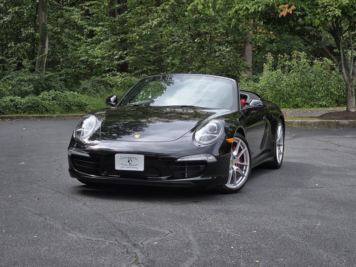 Used 2015 Porsche 911 Carrera 4S AWD/4WD image 1
