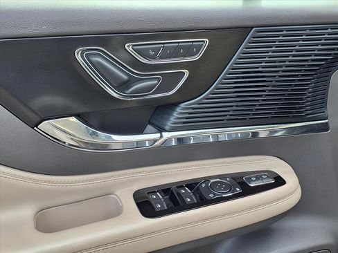 Certified 2022 Lincoln Corsair AWD w/ Premium Package image 5