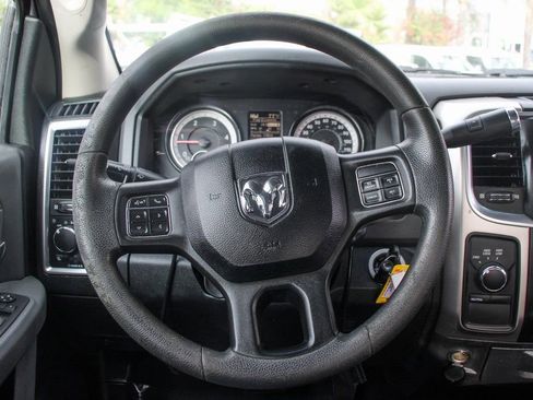 Used 2018 RAM 2500 SLT AWD/4WD image 19