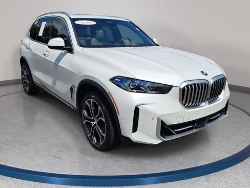Used 2025 BMW X5 sDrive40i w/ Parking Assistance Package RWD image 3