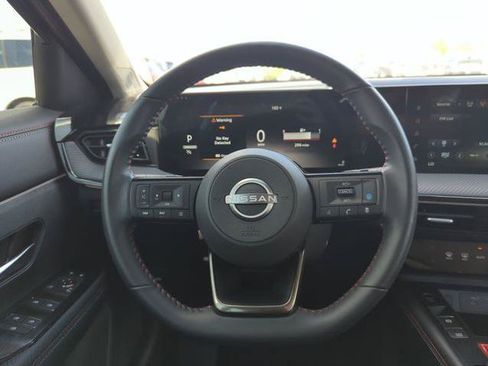 Certified 2025 Nissan Kicks SR FWD image 25