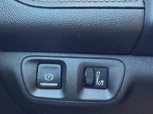 Used 2017 GMC Acadia SLT AWD/4WD image 21