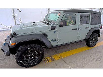 Used 2023 Jeep Wrangler Unlimited w/ 8.4" Radio Group