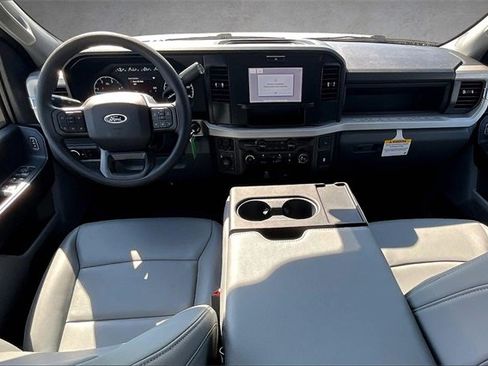 New 2026 Ford F550 4x4 Crew Cab Super Duty w/ XL Chrome Package image 5